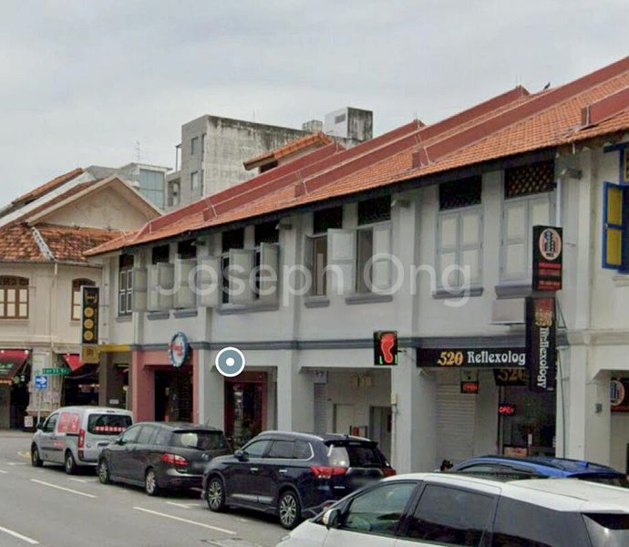 4 Bed Walk-up Apartment (Condo) for Rent in  Geylang Conservation Area - Image 4